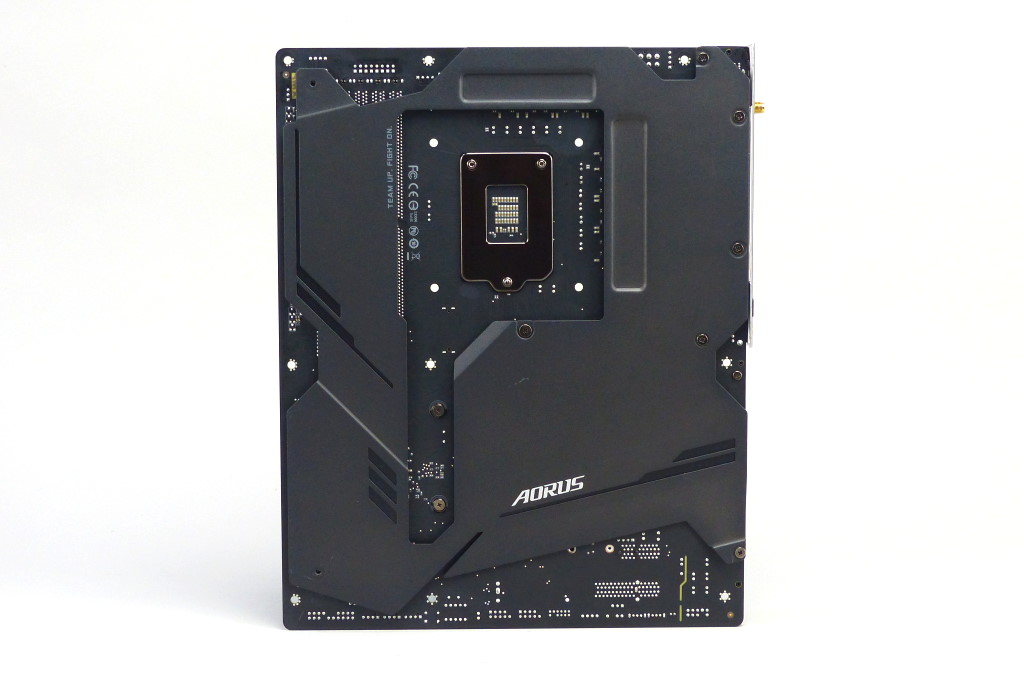 全核 5Ghz 供電散熱強化，GIGABYTE Z390 AORUS MASTER 主機板動手玩