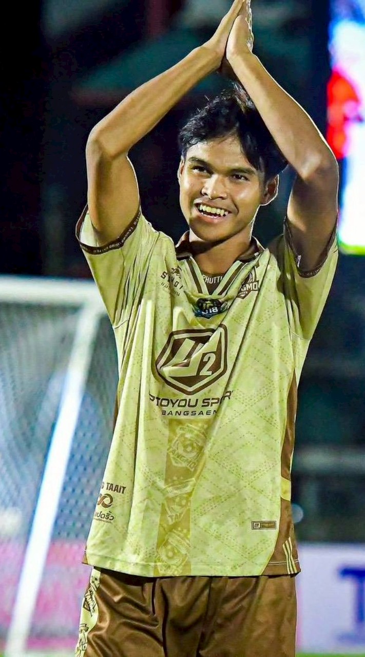 ด้อมบุญช่วย ธีระวัฒน์ ⚽️
