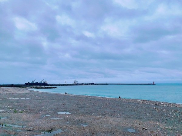 「花蓮旅遊」花蓮租車三天二夜輕旅行自駕遊，盛夏消暑追鯨趣-花蓮永宬租車，老時光燒肉酒肴，欣欣麵館不是麵店，小花公寓民宿與窩WOW青年旅館直擊分享