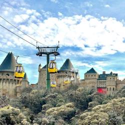 本公司保留調整航班之權利，並將立即通知各位旅客！旅遊類型:團體旅遊天數:5簽證費用:越南簽證1,500元/人護照正本或影本/2吋照片二張(效期出發日算起六個月以上),越南簽証需5個工作天(不含例假日)