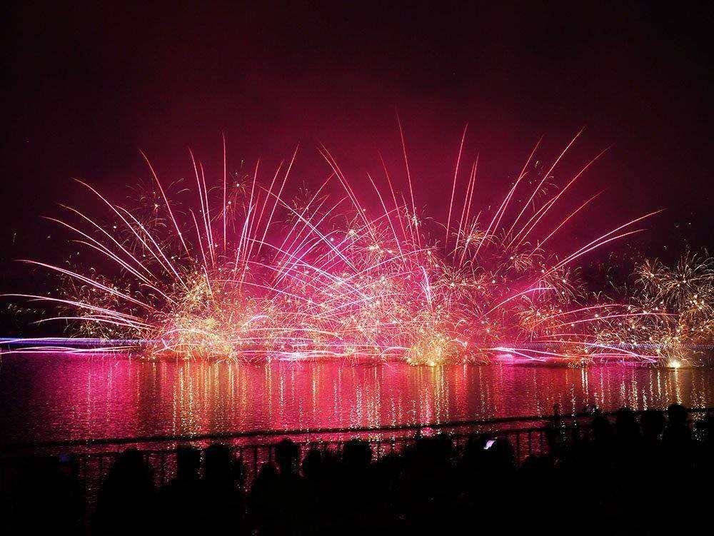 花火大会の相次ぐ中止 年の夜空を彩る 開催予定の花火大会を総まとめ