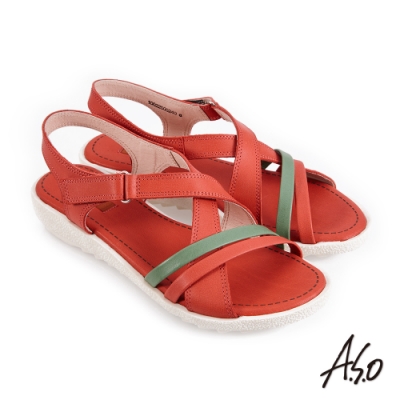 鞋面撞色搭配 展現休閒層次感 拼接雙色線條 活力美型 鞋墊遇腳汗會有趾印 為正常現象