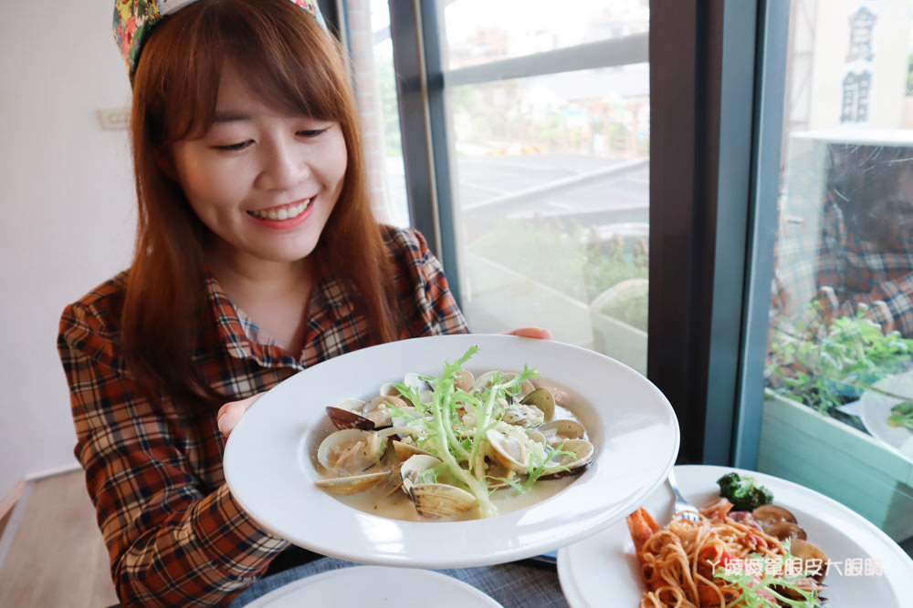竹北平價美食餐廳推薦流浪貓香草義式廚房，竹北新開幕寶可夢主題美食餐廳！貓奴們快來找主子