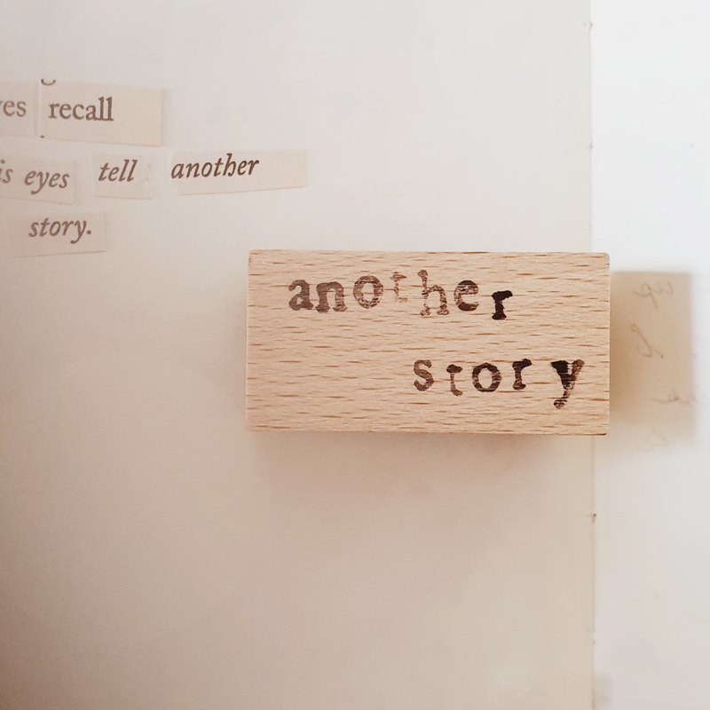 **Chapter one **系列 - 材質: 櫸木、橡皮、泡棉 尺寸: 2*4 公分