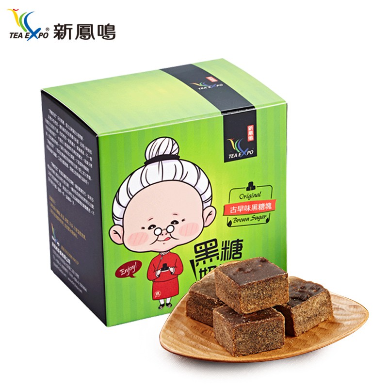 商品資訊 品名:台灣黑糖磚 古早味黑糖塊 成分:黑糖 蔗糖 重量:260克(約7-9塊) 保存期限:9個月 沖泡方式:取一糖塊加入熱水攪散即可(糖水濃度依喜好或用途增減水量) 營養標示:每100克 熱