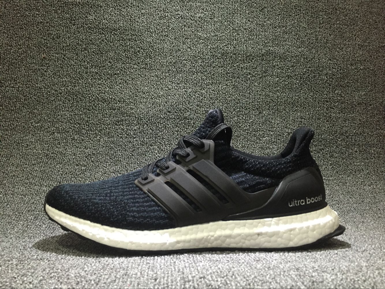 Adidas Ultra Boost 黑白 男女鞋