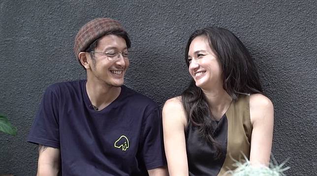 Dimas Anggara Terpesona Lihat Nadine Chandrawinata Tipikal Orang Yang Saya Suka Merdeka Com Line Today