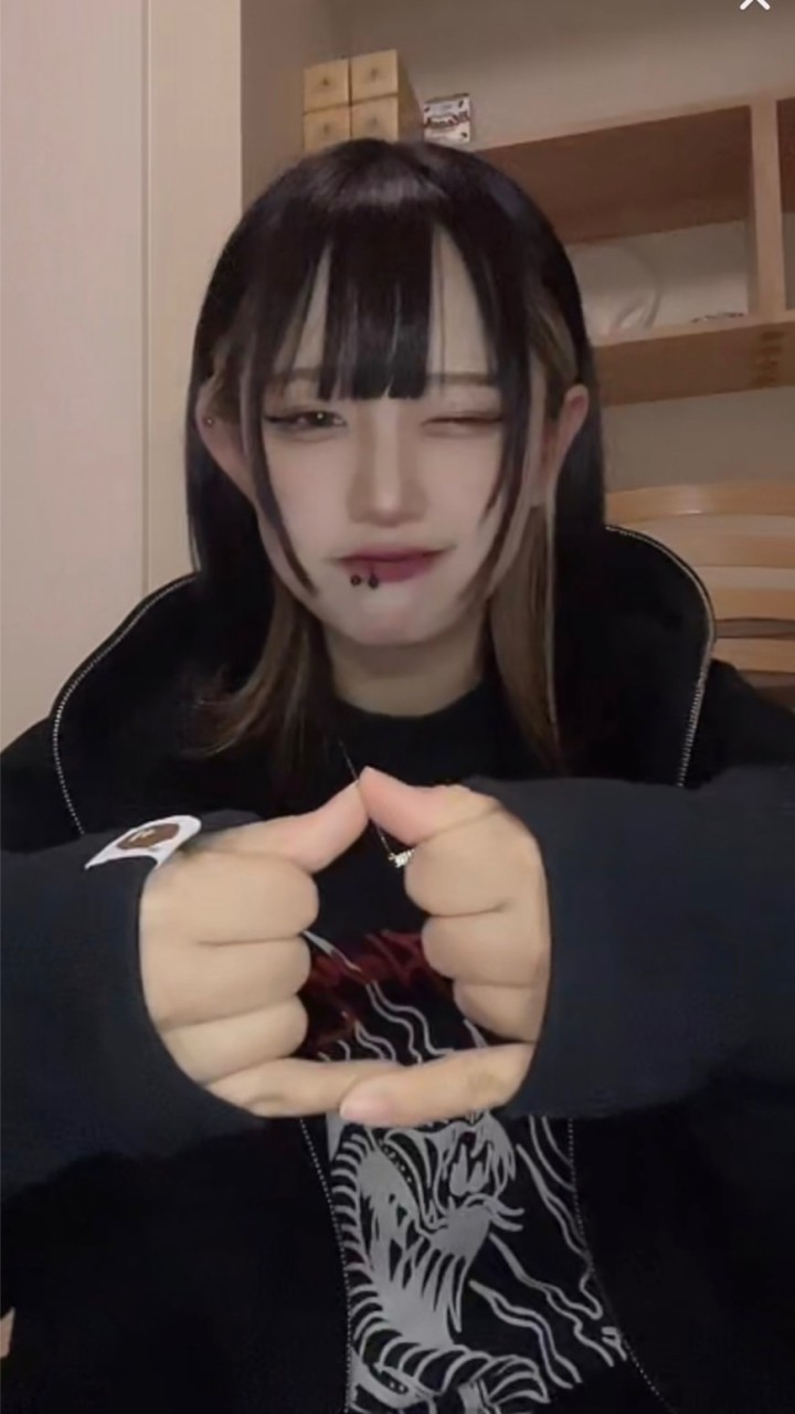 かえちふぁん☠🖤