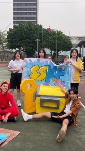 星軒康輔新生群
