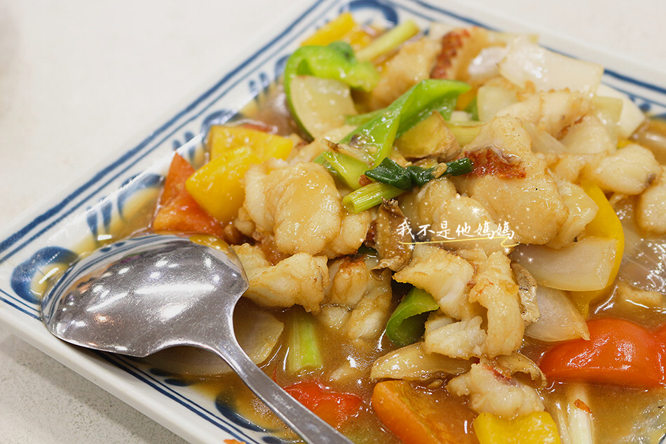 萬里吃蟹,萬里蟹,金山萬里一日遊,金山萬里美食,金山美食,萬里美食,貢寮美食,石頭厝,卯澳美食,野柳望海亭,野柳漁港,漁港吃海鮮,野柳女王頭