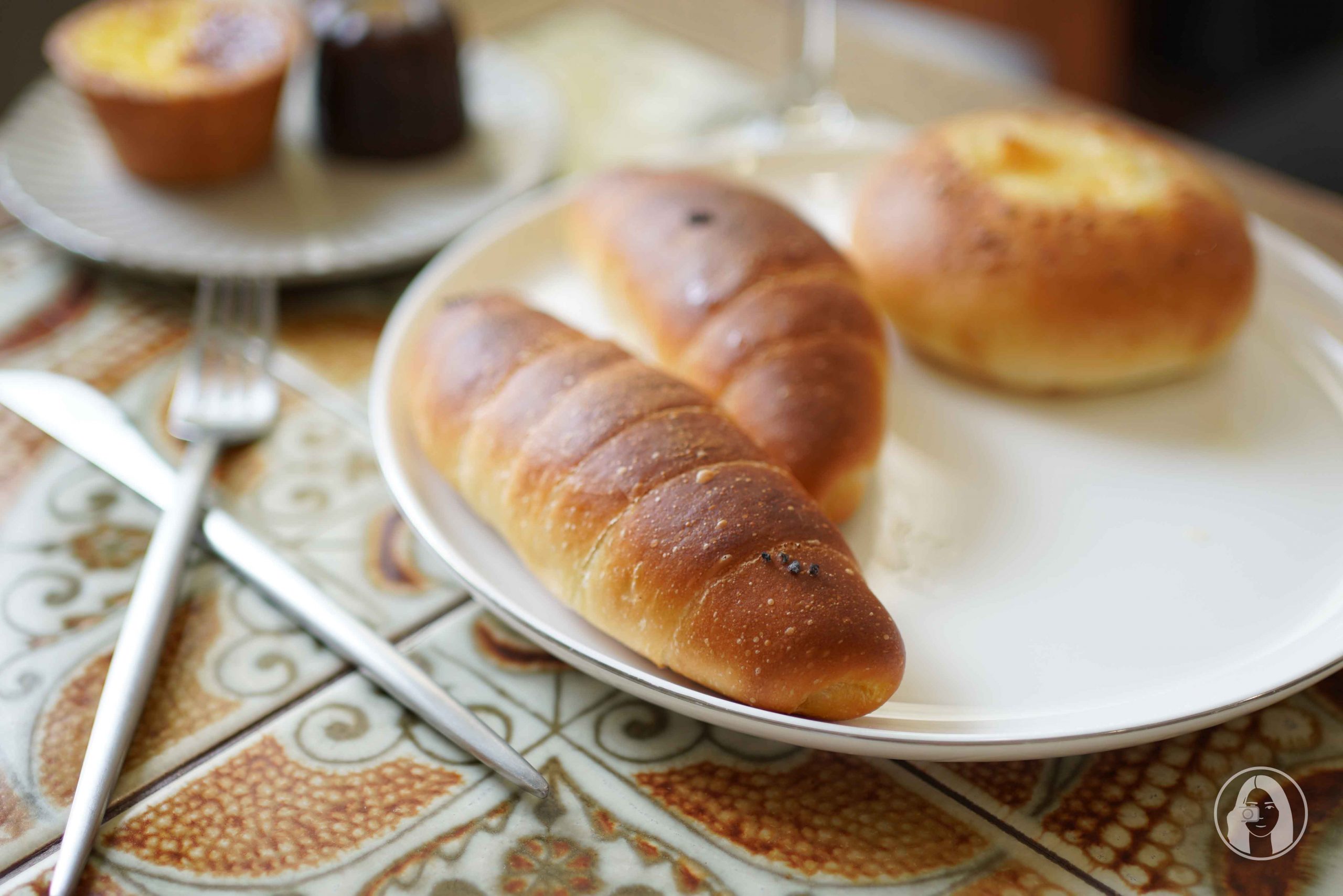 台中.美食 蜜柑法式甜點麵包 Citrus Pâtisserie Boulangerie ，藏身勤美商圈老宅的質感烘焙坊 鹽可頌、脆皮泡芙、生乳捲、季節水果蛋糕