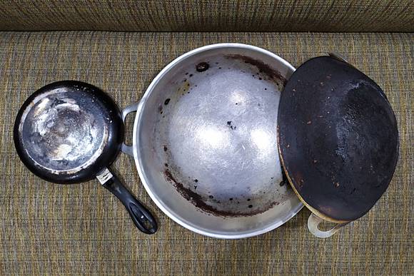 Cara Mudah Membersihkan Panci Gosong Dan Wajan Berkerak Motherandbaby Co Id Line Today