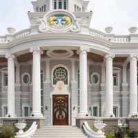 โรงเรียนหญิง ล้วน.