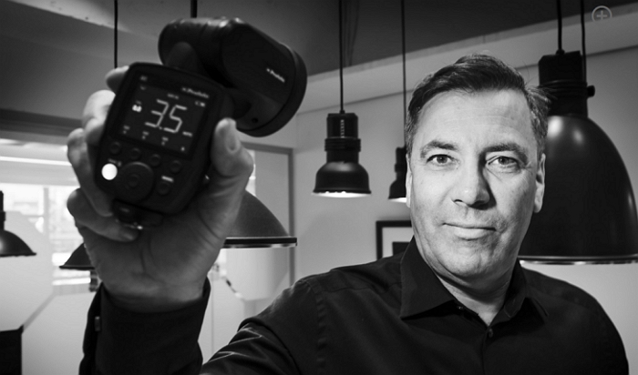 知名閃燈大廠 Profoto 控告中國神牛 V1 閃光燈山寨抄襲