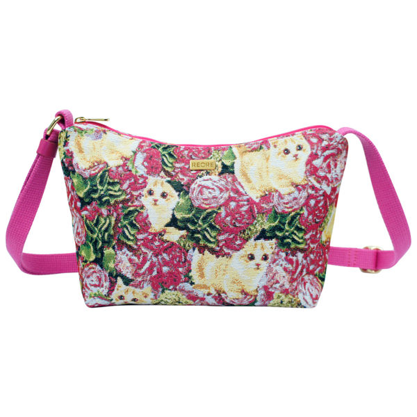 REORE獨家緹花織畫布n工藝原創高質感設計n小貓咪逗趣玩耍n紅花綠葉點綴可愛氣息