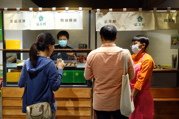 TDH貓茶町京站快閃店，開幕限定組合套餐，品嘗台灣好茶現烤製成的美味甜點(含貓茶町京站快閃店菜單、限定優惠)