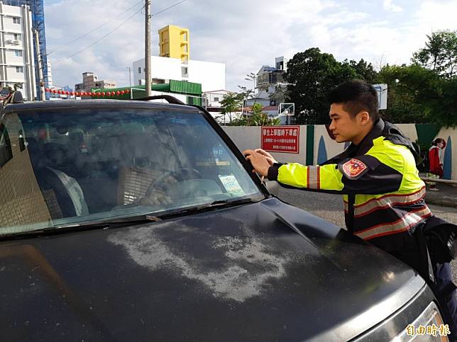 台東1小學門口車內驚見「斷掌」！警消火速趕到…