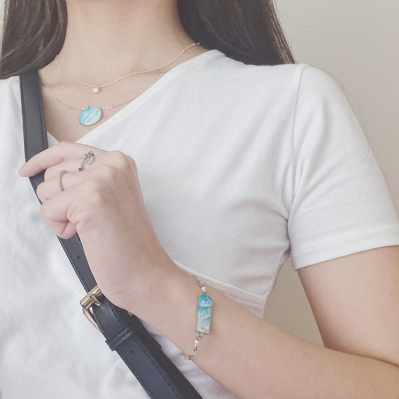 優惠禮盒。7。藍之岬 三層海浪頸鍊/手鍊兩件套裝 優惠限期至5/1/2021 優惠高達七折