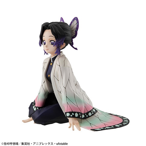 鬼滅の刃 しのぶさんが足を崩して座るフィギュア カナヲちゃんも並べたい