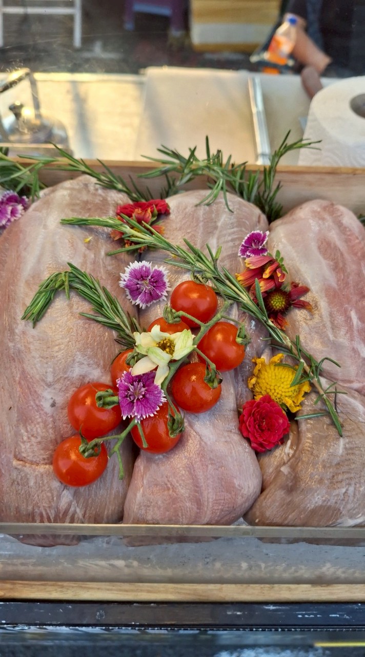 เลียลิ้น (Lickin Tongue )