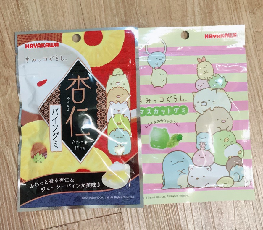 內容量：40g 賞味期 白葡萄味 2020.12.31 鳳梨杏仁味 ★日本原裝進口 ★知名品牌-早川製果 HAYAKAWA ★可愛角落小夥伴外包裝及超療癒造型 ★Q軟香甜白葡萄味/鳳梨杏仁味，小朋友的