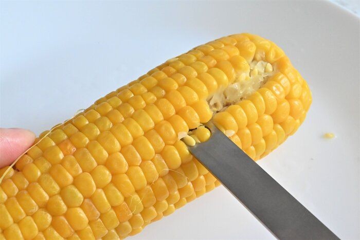 旬野菜 とうもろこしの超簡単な加熱方法と実の取り方 おすすめ簡単レシピ2選 サンキュ