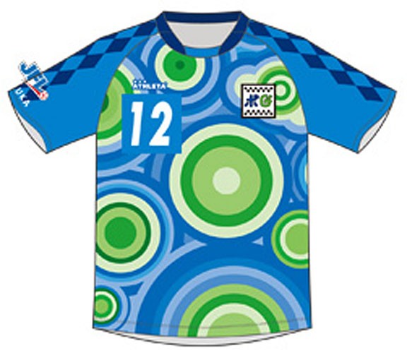 カズもさっそく着用！鈴鹿ポイントゲッターズ、2022新ユニフォームを