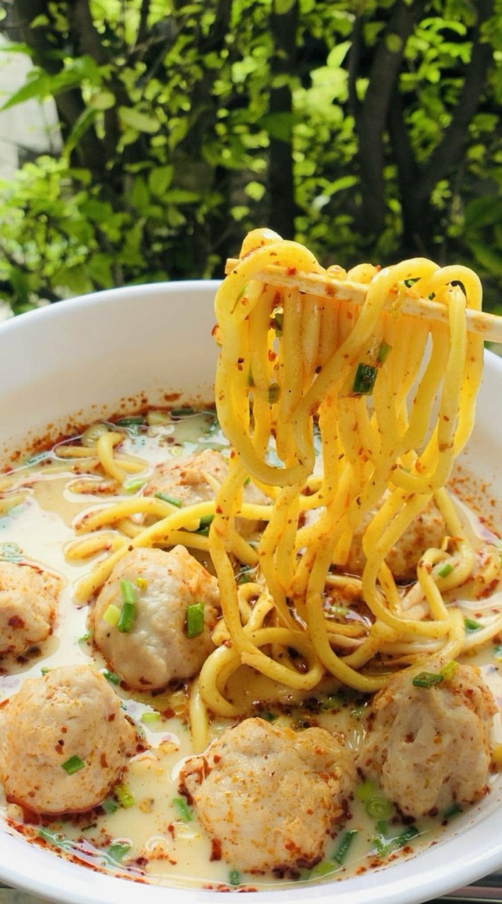 ก๋วยเตี๋ยวเซอร์ไพรส์ by. พี่ตรี