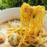 ก๋วยเตี๋ยวเซอร์ไพรส์ by. พี่ตรี