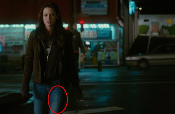 20個經典電影超爆笑穿幫鏡頭！《哈利波特》飄浮不是魔法，是靠鋼絲啦！