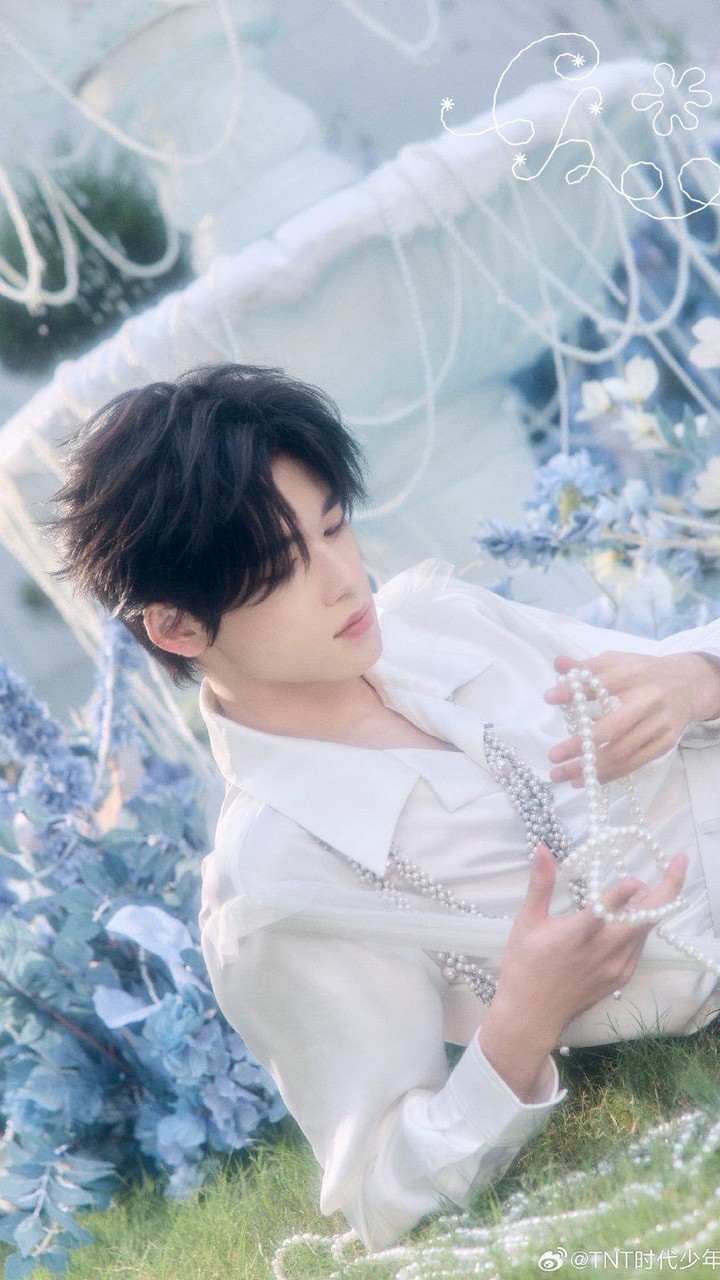 ✦₊˚⊹ 𝐸𝑐ℎ𝑜𝑒𝑠 𝑜𝑓 𝐿𝑖𝑔ℎ𝑡 ⊹˚₊✦