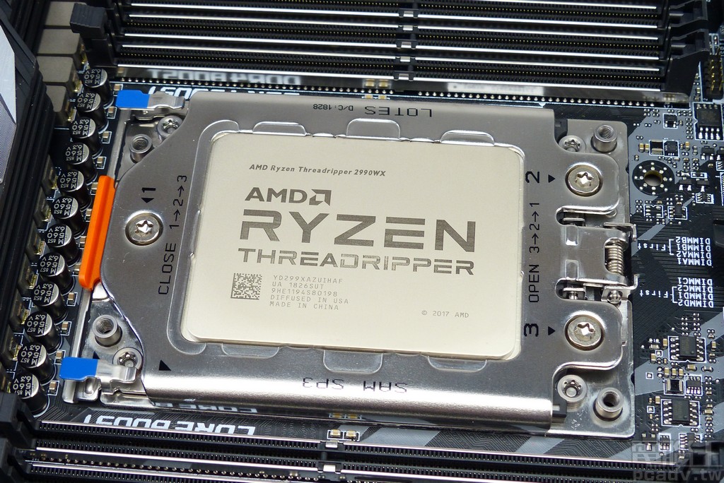 只要主機板廠商按照 AMD 設計規範製造 X399 晶片組主機板，更新 UEFI 之後均可支援 Ryzen Threadripper 2970WX 和 2990WX