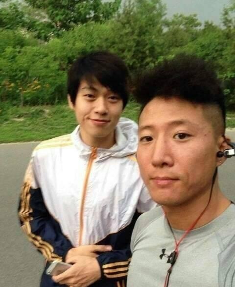 近期爆火男星的青澀舊照！鄧為、成毅風格差異大，陳哲遠、曾舜晞從小顏值就高！