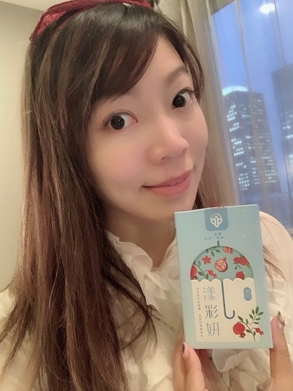 『倪倪愛保養』『保健品推薦』名媛網紅光澤透亮、時刻美麗關鍵聖品-統耀你的口袋保健品漾彩妍玫瑰紅石榴複方膠囊開箱直擊分享 