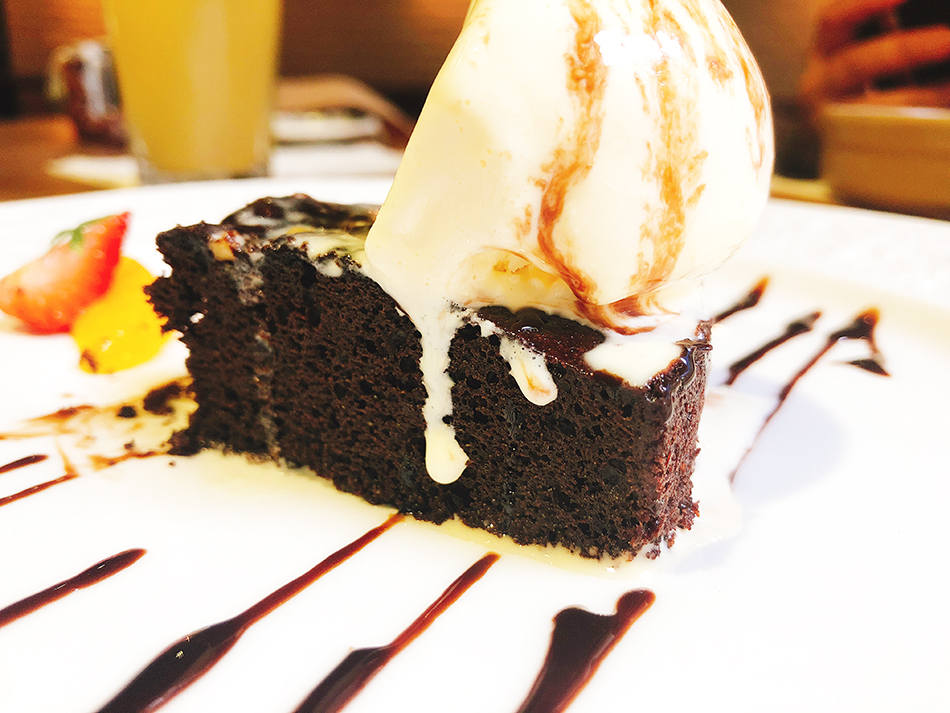 蝸牛,蝸牛義大利餐廳,天母蝸牛,天母好吃布朗尼,天母好吃沙朗牛排,酥皮田螺,天母特色西餐,天母特色義大利餐廳,義式燉蔬菜,天母親子友善餐廳