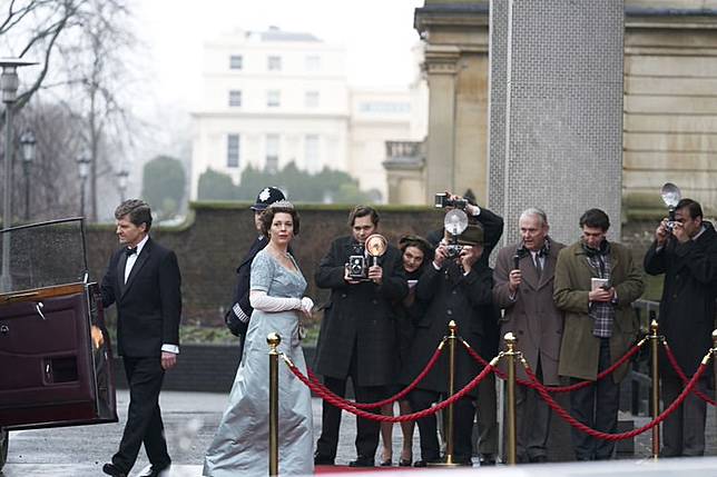 王冠 第三季線上看 Netflix神劇the Crown回歸四大亮點 Helena Bonham Carter要通靈先敢演公主 Cosmopolitan Hk Line Today