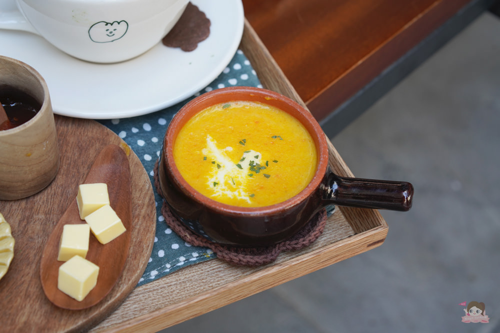 弘大&延南洞咖啡 MOMENT COFFEE (모멘트카페)，美味吐司自己烤，日系雜貨文青風、韓式網美咖啡店