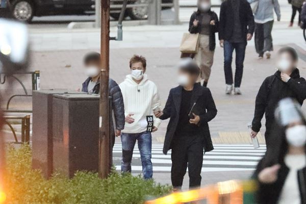 中居正広 慣れぬ番宣ロケ挑んでまで売りたい 10万部絵本