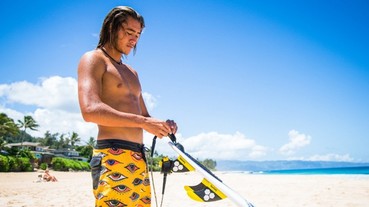 VOLCOM 隆重推出與 RYAN BURCH 合作的 RYAN BURCH EXPERIMENT COLLECTION 源自於這位知名衝浪運動員、衝浪板工藝師兼藝術家的原創和瘋狂