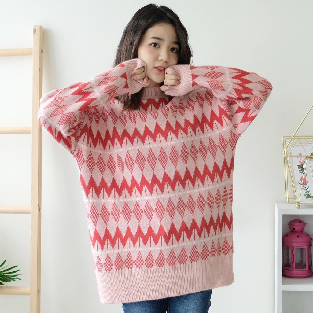 品牌:法朵Fado Shop材質:針織衣長: 64 cm肩寬: 59 cm胸寬: 55 cm袖口: 9 cm腰圍: 55 cmMD資訊: 159cm 44kg【鑑賞期及退貨注意事項】​提供15天鑑賞期