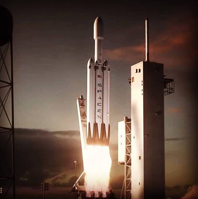 SpaceX akan Luncurkan Falcon Heavy Pada November