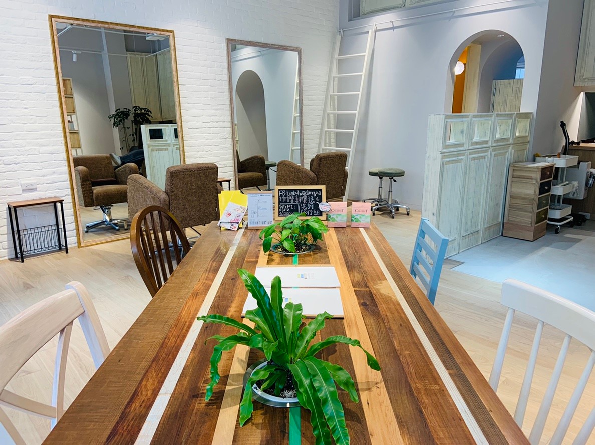 LOA by Hootalinqua空間