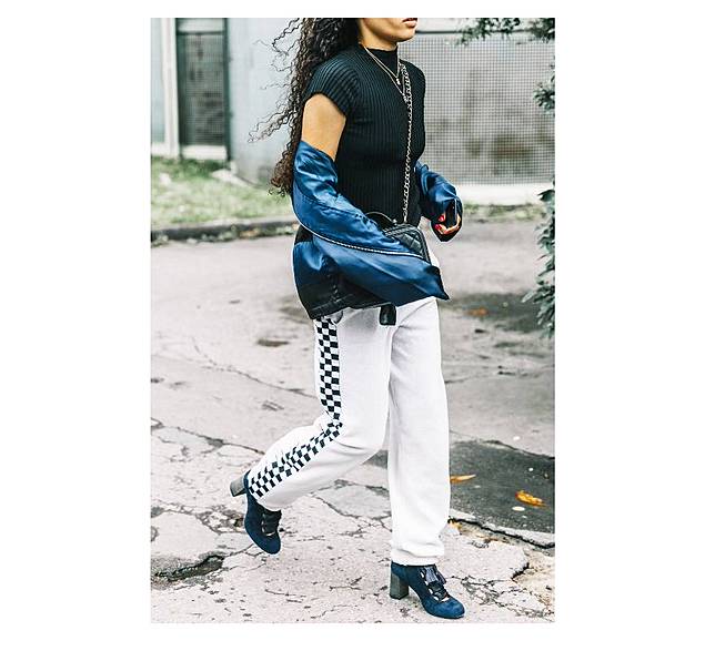 Warna Yang Cocok Untuk Outfits Navy Anti Mainstream Dan Bikin Kamu Tampil Beda Facetofeet Com Line Today