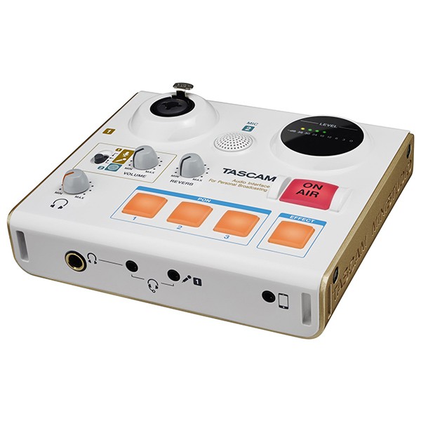 TASCAM MiNiSTUDIO系列是用於網路現場直播的全新音訊介面，由著手業務用廣播機器的TASCAM打造, 誰都可以面向全世界進行節目廣播的“家用廣播機器”誕生了。TASCAM MiNiSTUD