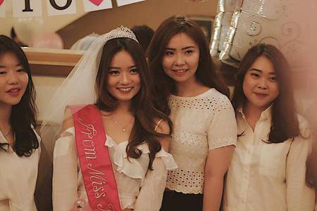 Bridal Shower Stella Cornelia Jelang Dinikahi Fendy Chow