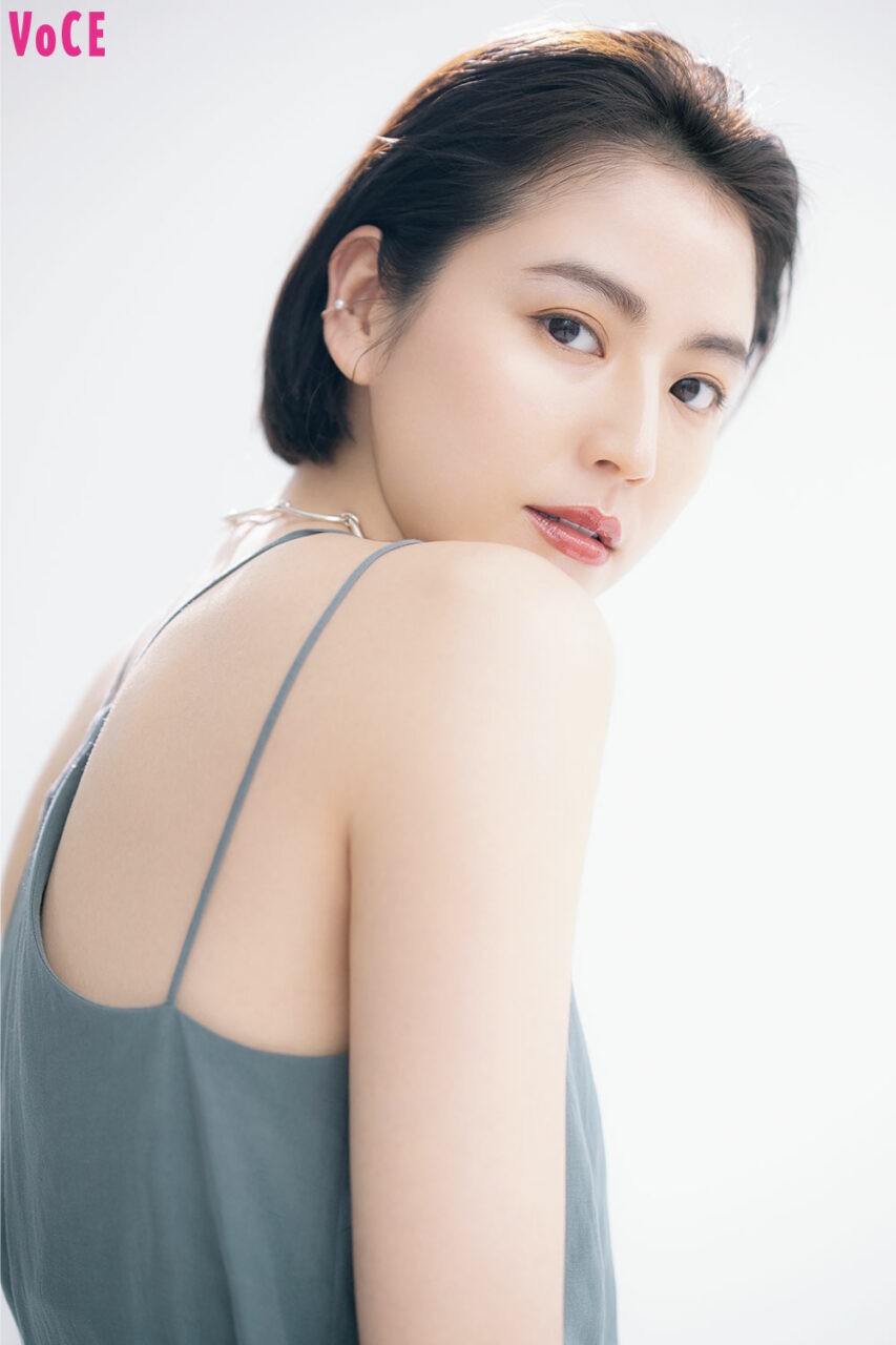 長澤まさみ 河北裕介の春の洒落顔 くすみカラーのワントーンでハンサムな色っぽメイク