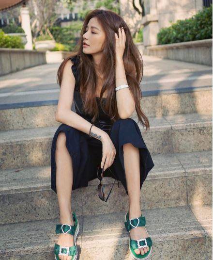Gaya fashionnya emang kids zaman now banget!