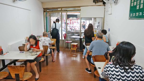 【台北美食】鍋貼專賣店-隱身在巷弄裡的超便宜又美味的鍋貼店