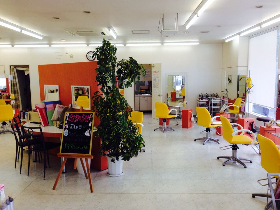 Recent Media 美容室オーブ 三沢店