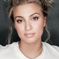 คลับ Tori Kelly